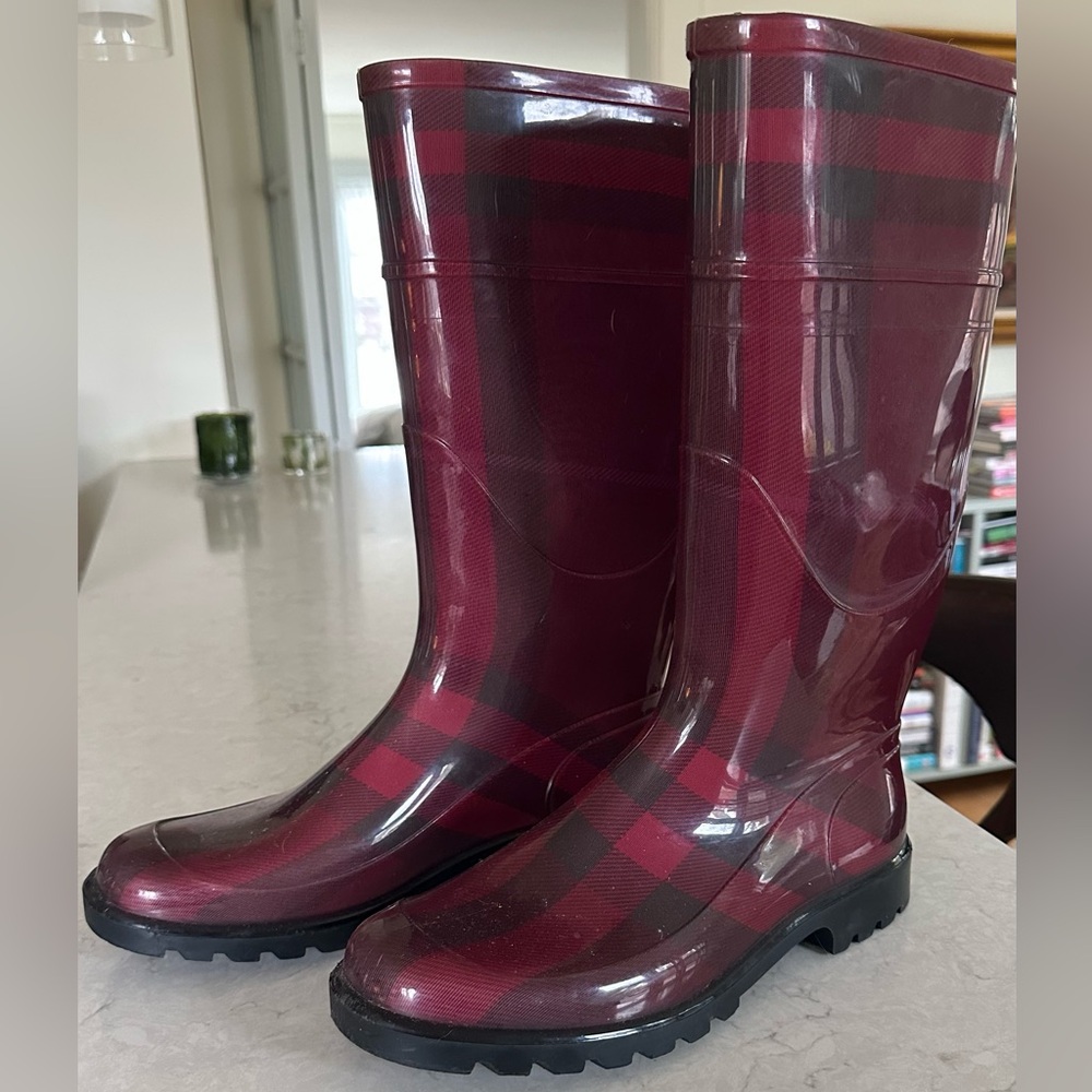 Burberry burgundy Nova check Rubber Rain Boots size 39